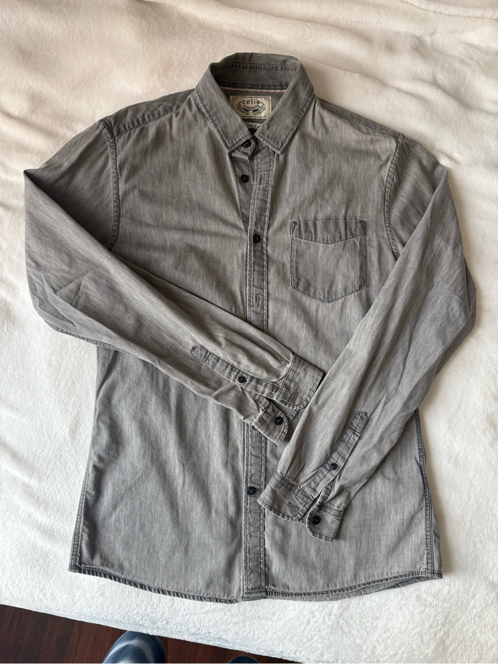 Men's Grey Casual Button-Down Shirt with Chest Pocket